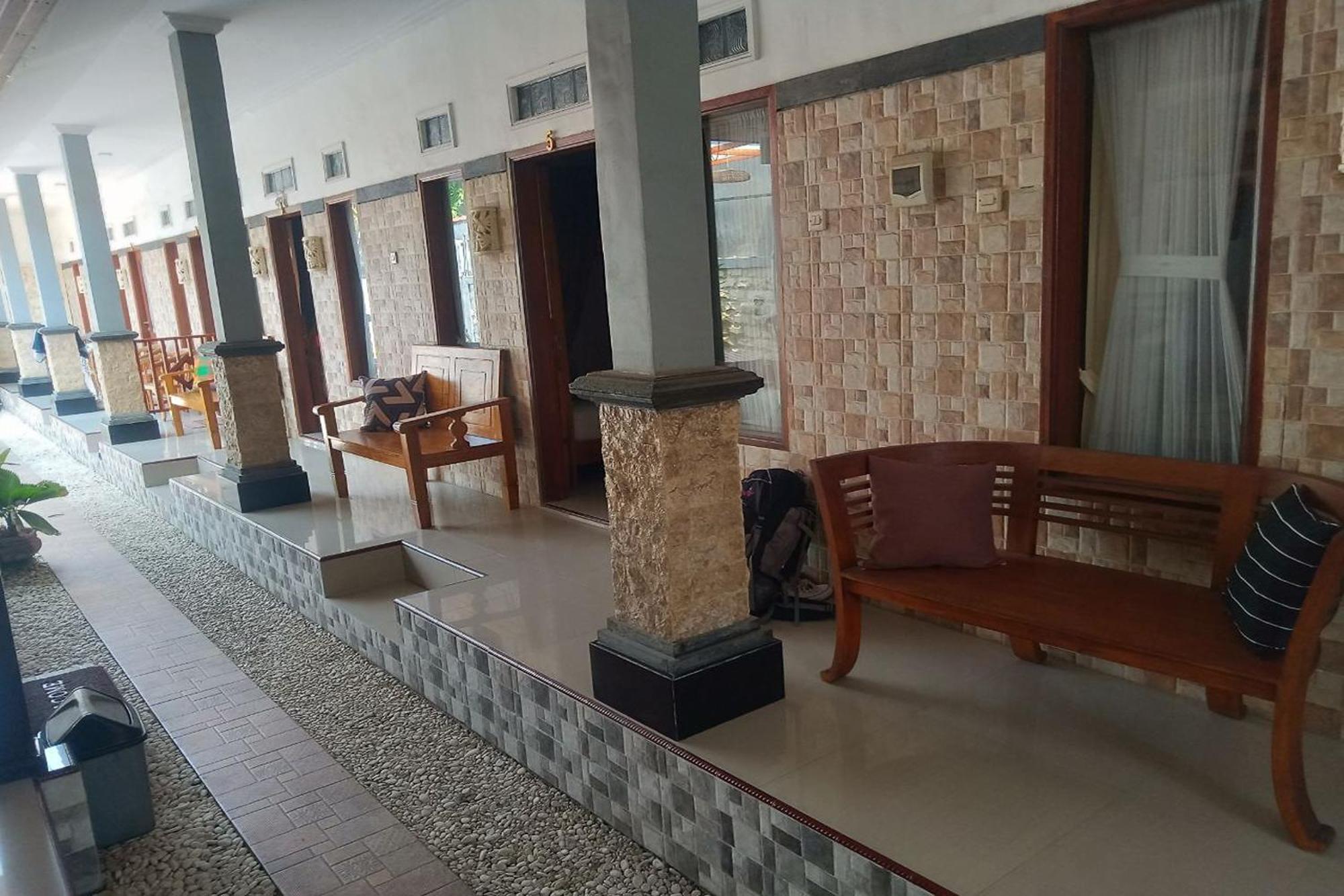 Gedhong Hostel Batununggul Exterior foto